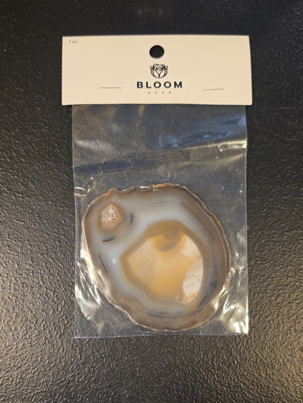 bloom Agate Slice Coaster in Beige and Gray Tones
